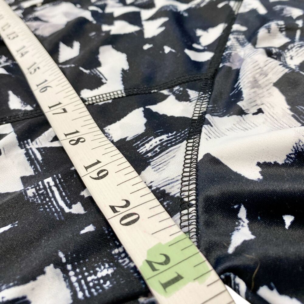 Activewear 1/4 Zip Pullover XL Plus Geometric Triangle Print Black White NWOT - Picture 9 of 13